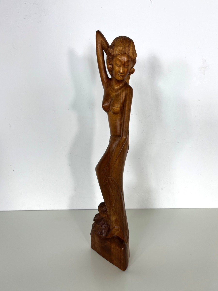 Art Deco hand-carved wooden sculpture of a Balinese woman, 1930s