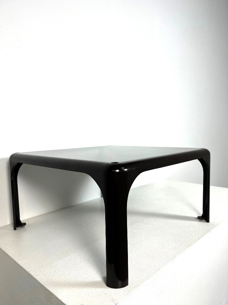Mid-Century Demetrio 45 stacking table by Vico Magistretti for Artemide, 1966