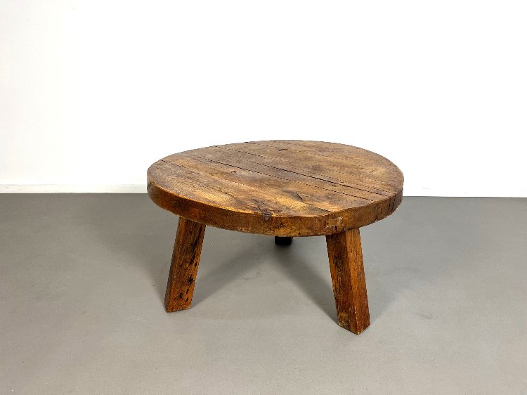 Antique Spanish Brutalist solid oak round coffee table 1930s